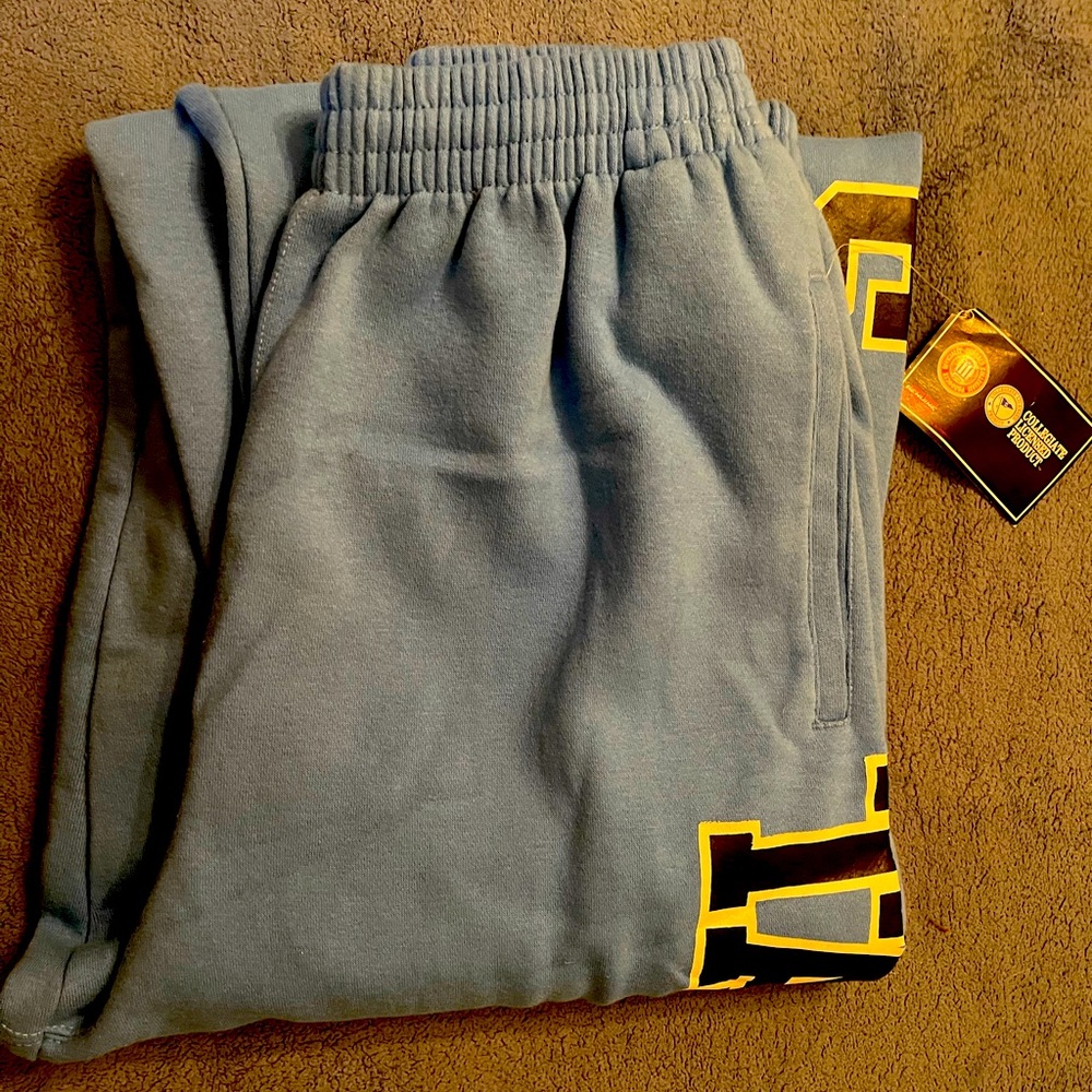 Tar Heels winter sports pants M and 2XL